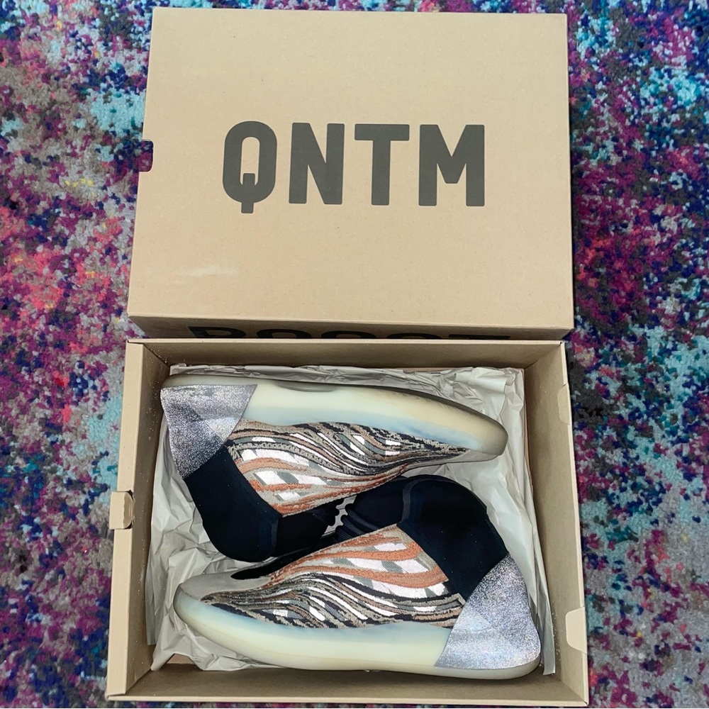 Adidas Yeezy Quantum “Flash Orange” Men’s Size 10.5 Women’s Size 12